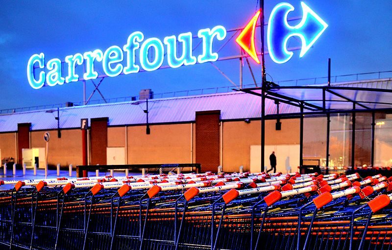 E oficial! Frații Pavăl de la Dedeman cumpără lanțul de supermarketuri Carrefour 