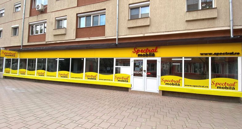 Spectral Mobilă și-a redeschis magazinul din Oltenița după o dublare a spațiului de expunere și o reamenajare completă