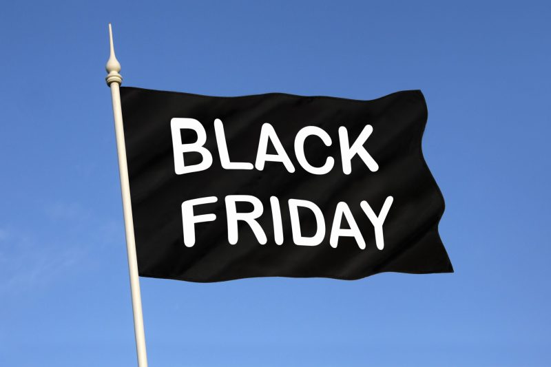 Black Friday 2025 – Un sondaj arată cât sunt dispuși românii să cheltuiască și ce produse caută cel mai mult