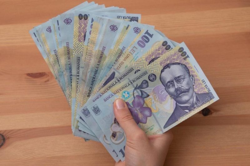 Pregătește-te de șomaj dacă ai peste 50 de ani. De ce e AI mai periculos pentru angajații +50