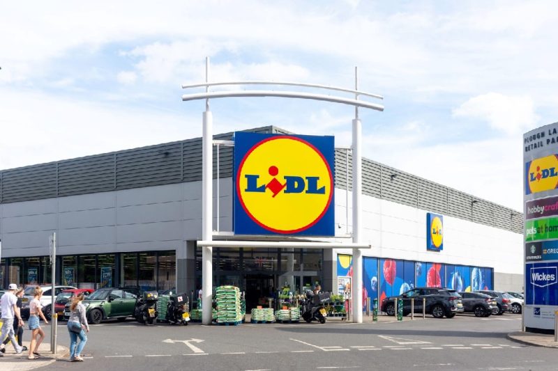 Lidl deschide primul pub marea britanie bauturi proprii extindere magazine