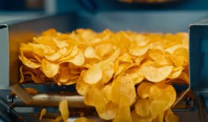 Scandal în Italia – Cartelul chipsurilor şi snacksurilor. Trei dintre cei mai mari producători din peninsulă au fost amendaţi