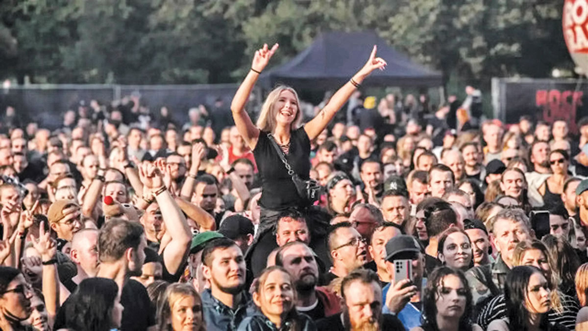 Zabka Froo festivaluri — chioșc mobil Zabka la un concert