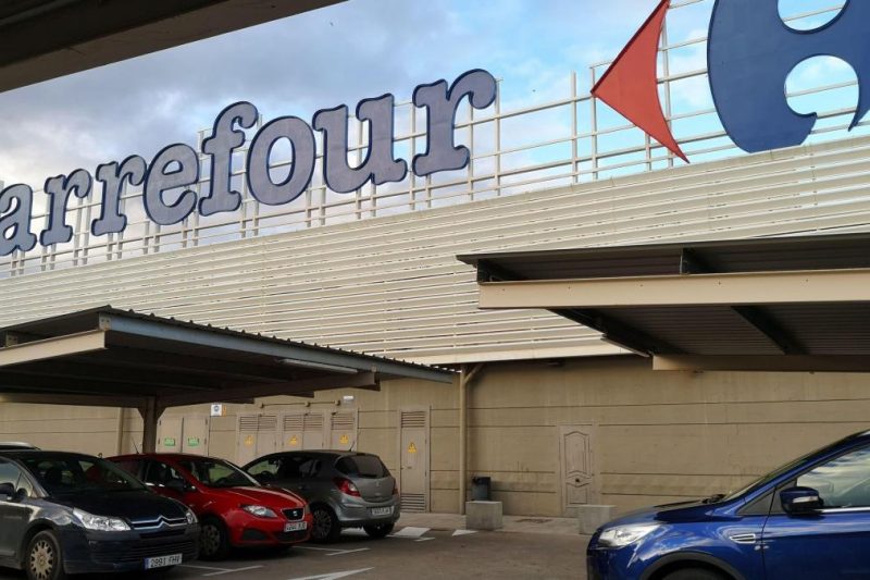 Moștenirea Carrefour pentru fondatorii Dedeman aduce pierderi de zeci de milioane de euro